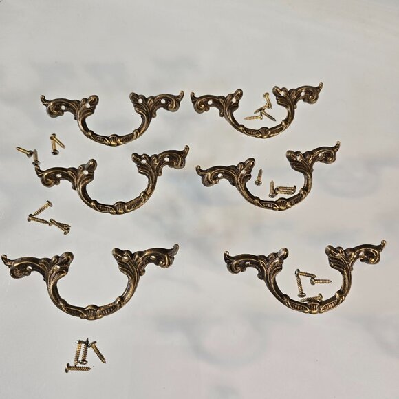 6 Vintage Brass Drawer Handle Pulls French Provincial Cabinet Hardware - Picture 1 of 6